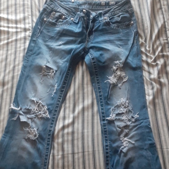 Distressed Miss me jeans size 27 bootcut - Picture 3 of 5